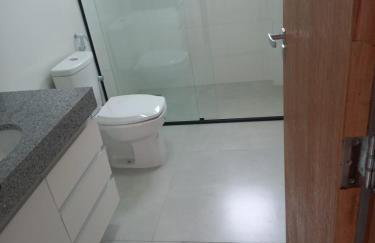 Casa grande com 3 suítes, piscina e área gourmet com churrasqueira - Foto 18