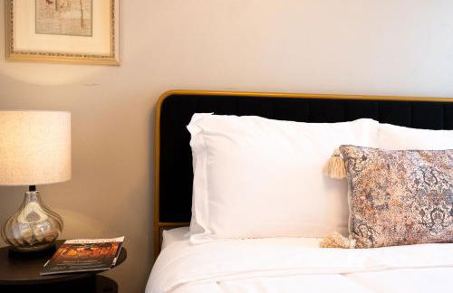 Luxury Federal Hill Home with Rooftop & 4 Parking Spots - Foto 37