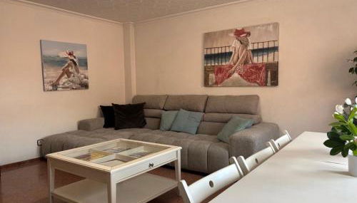 Piso Grande Amplio para grandes grupos 4 Dormitorios 2 baños,Asc 4AC y WIFI - Photo 4