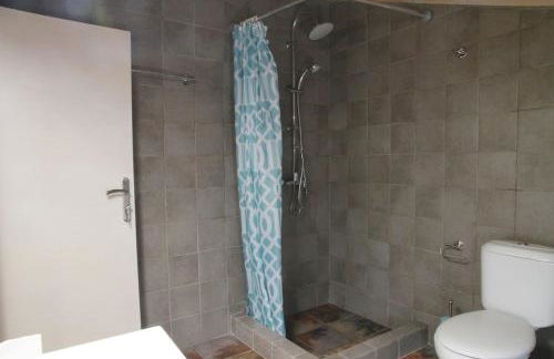 Xaradiotis House - A modern home away from home - Photo 33