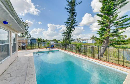 Family Friendly! Games! Waterfront North Port Home - Foto 26