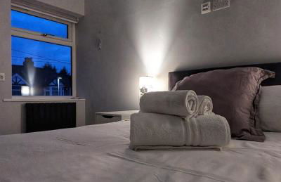 Beautiful 5 Bedroom Home Sleeps 12 people in Manchester - Foto 17