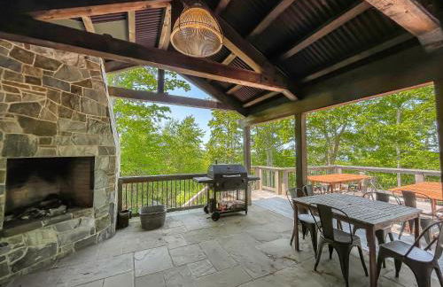 Stunning Luxury Ski-InSki-Out Home w Hot Tub - Foto 13