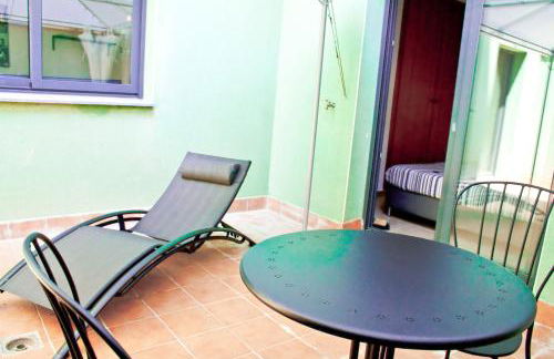 Urban Manesa city center apartment with private patio - Foto 12