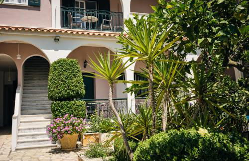 Alamis Hotel & Apartments - Photo 36