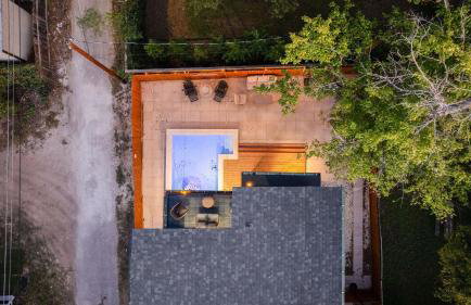 Stylish Home with Firepit Balcony Steps from Austin’s Best Near Rainey St Lady Bird Lake Downtown The Ashlee by AvantStay - Foto 47