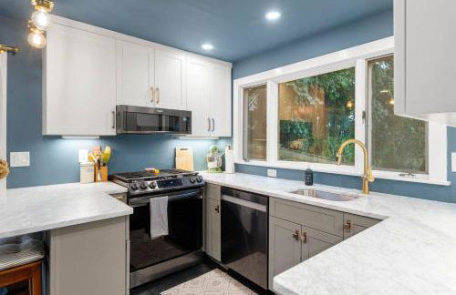 Minutes to Salem|Historic Marblehead Nautical Home - Foto 23