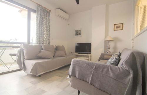 Apartamento Vistahermosa terraza y piscina - Foto 4