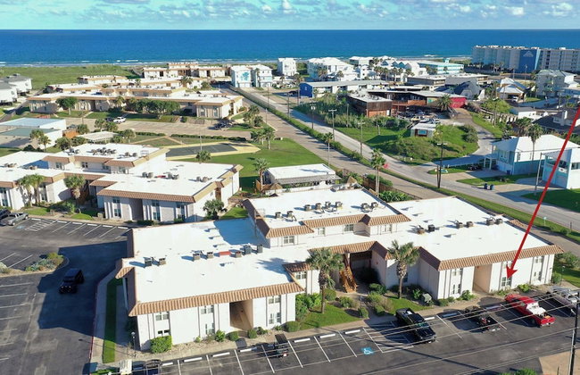 Beach Boardwalk Access Pool + Remodeled Interior Tropical Haven by Avantstay - Photo 129