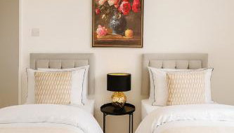 Kempston Home Sleeps 7-9 Long Stays Parking - Foto 2