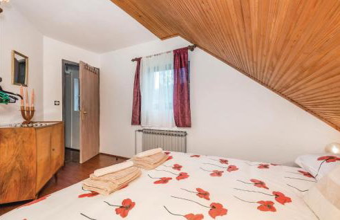 4 Bedroom Stunning Home In Plaski - Foto 36