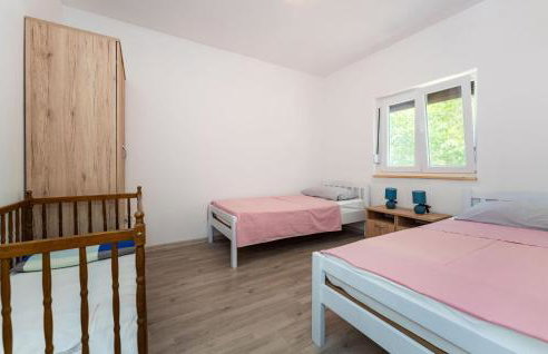 3 Bedroom Awesome Home In Rastevic - Foto 27