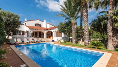 4 Bedroom Villa, Pool, 500m to Beach, Cala en Blanes - Foto 4