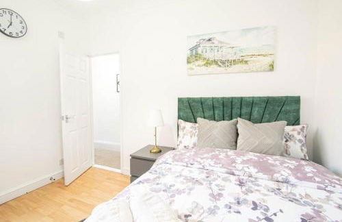 3 bed Modern Home, Vibrant & Stylish, Sleep upto 7 - Foto 12