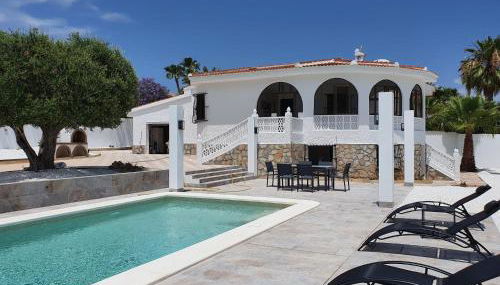 CASA CARLOS - Photo 1