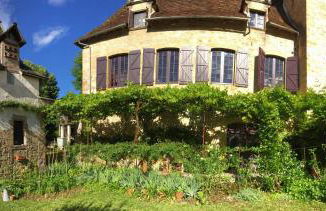 Séjour à deux au Château d'Autoire, studio de charme, tonnelle, vue vallée et village - Foto 17