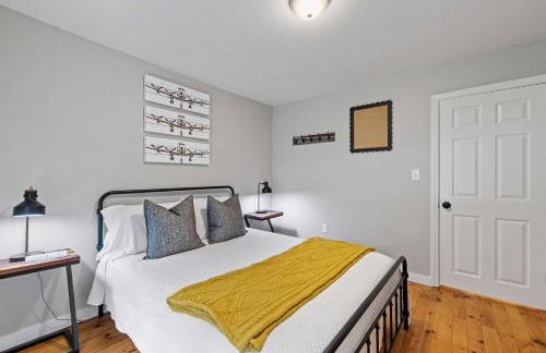 Comfy Large Bungalow - 4 Bed 1BA On Private Pond - Foto 15