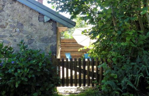 Gîte paisible dans une ancienne ferme avec WIFI et parking à Saint-Bresson - FR-1-583-440 - Foto 4