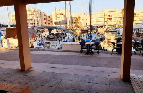 FACE MER ENTRE PLAGE ET MARINA - Foto 20