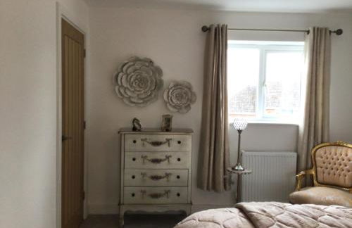 Luxuriously appointed 3 bedroom cottage off road parking for 3 vehicles dogs welcome by prior arrangement only 3 church cottages Alfrick close to Malvern and Worcester and Shelsley Walsh in a lovely village close to M5 Dogs welcome - Photo 26