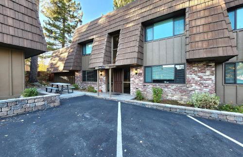 Tahoe Shoreline Retreat - Close to Ski Resorts & HOA Amenities - Foto 66