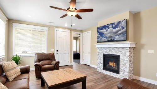 Windtree Retreat Hot Tub Pet-Friendly Fire Pit Near Downtown - Foto 5, Other