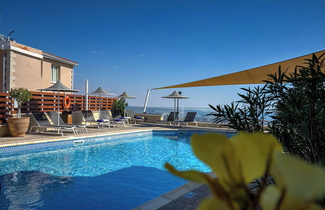 Hill View Restaurant & Apartments - Photo 56