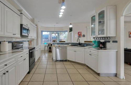 Salty Heated Pool Escape - Nearby Beach - Photo 17