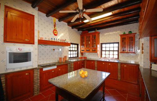 Rustic Villa Tavira with Mountain Views and Pool - Foto 19