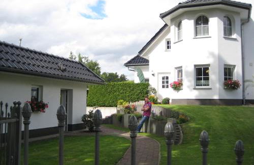 FeWo Buchheim, hochwertig und gemütlich, 5min zur S-Bahn - Photo 22