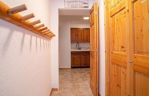 Oceanfront Retreat, Mount Rainier, King bed, Games - Foto 16