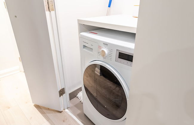 Charming Yorkville Condos - Photo 48