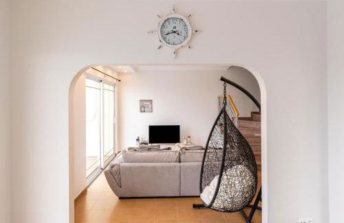 Casa Agrela by Rent2U, Lda Swimming Pool & Jacuzzi - Photo 12