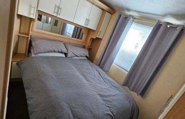 Honey Cottage Caravan Park - Foto 49