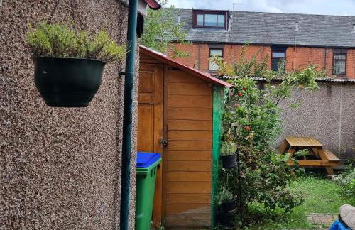 Spacious Apartment Near Rochdale Centre Train Tram Bus Free Parking Fast Wi-Fi - Foto 24