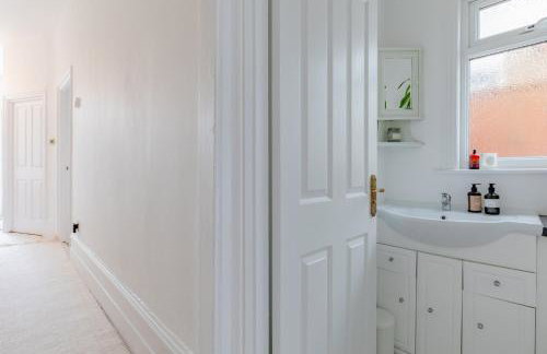 Luxuriously Curated 4BD Home Stoke Newington - Foto 13