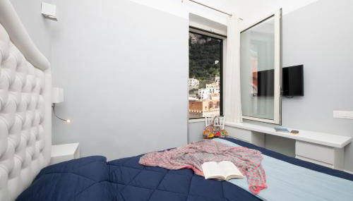 Vittoria House Centro Storico - Photo 3