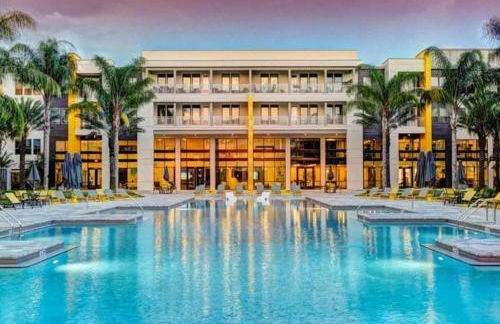 XL 1BR 2-King Beds Near Mayo Pool Gym Workspace - Foto 1