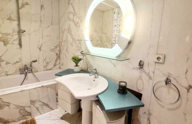 New 1 bedroom Flat in City Center - Photo 9