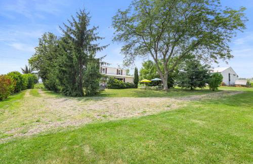 Keuka Wine Trail Vineyard View Farmhouse - Fire Pit & Game Room - Foto 61