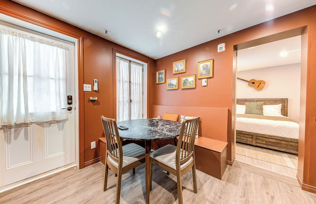 Quebec City 2 Bedroom Treasure - Photo 9