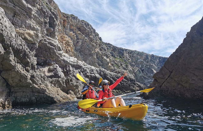 Sesimbra Kayak Tour - Photo 4