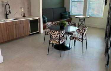 Railside Getaway - Foto 14