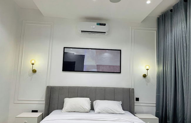 The Azaria Hotel & Apartment - Photo 22