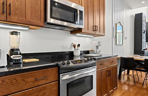 Exquisite Condo with Views in Trendy NuLu District - Foto 16