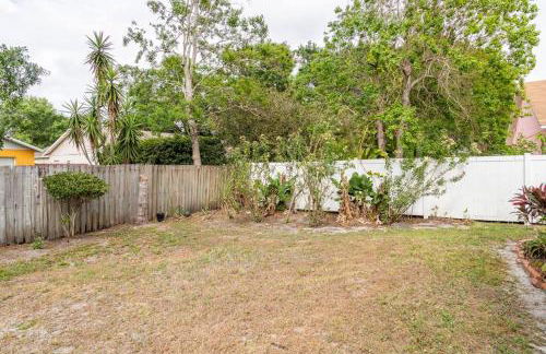 Quiet Getaway to Tampa & Orlando - Photo 11