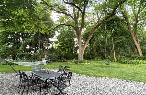 Large, Comfortable & Conveniently located Home - Foto 43