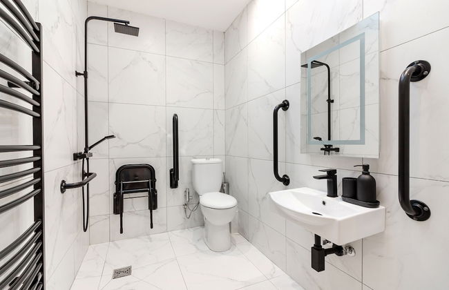 Luxury Apartment in Central London - Photo 24