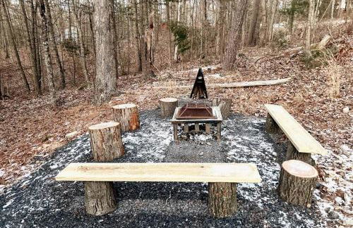 One of a Kind Rustic Log Cabin near Bryce Resort - Large Game Room - Fire Pit - Large Deck - BBQ - Foto 47