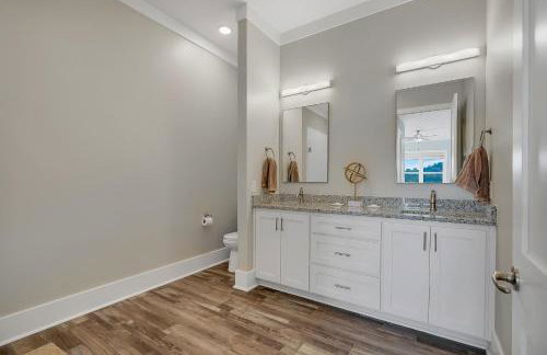 Mallard Pointe Unit 200- Luxury Condo- Conveniently Located! - Foto 29